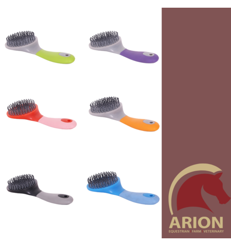 Rubber edge for a secure grip and strong synthetic bristles
